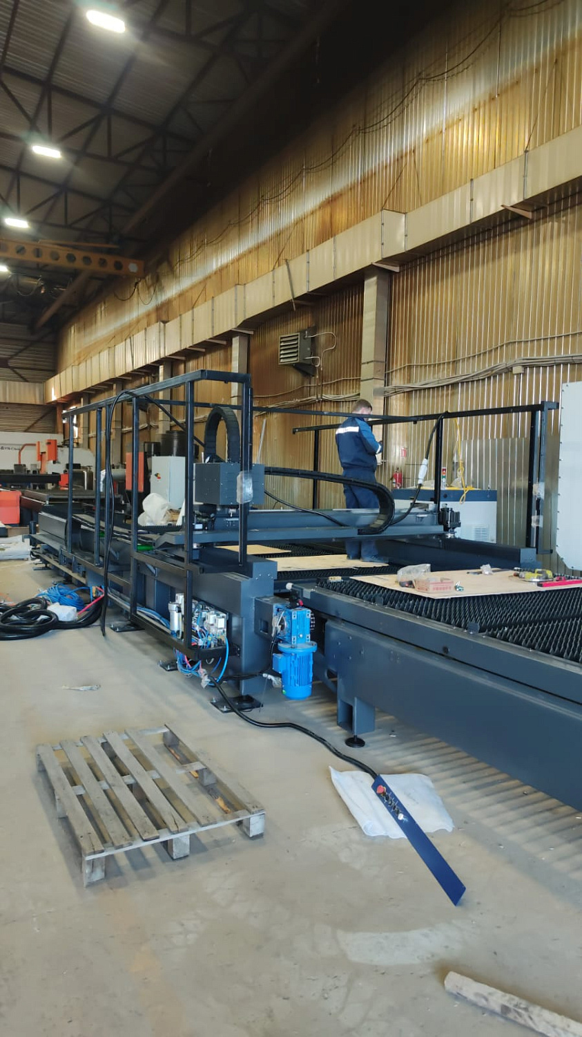 Пусконаладочные работы станка PENTA LASER Swing III